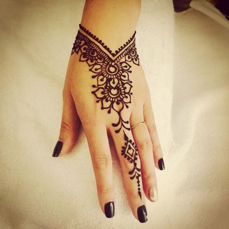 Henna tetování